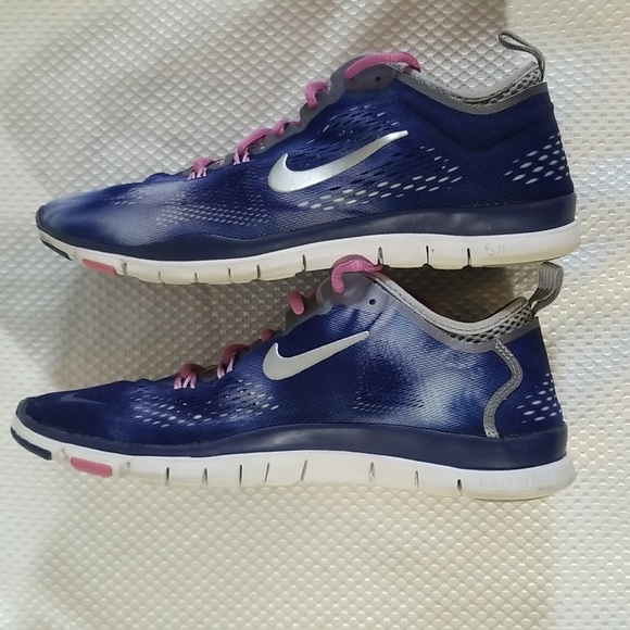 NIKE FREE 5.0 RUNNING SHOE IN BLUE -SIZE 8 WOMENS - Picture 5 of 8